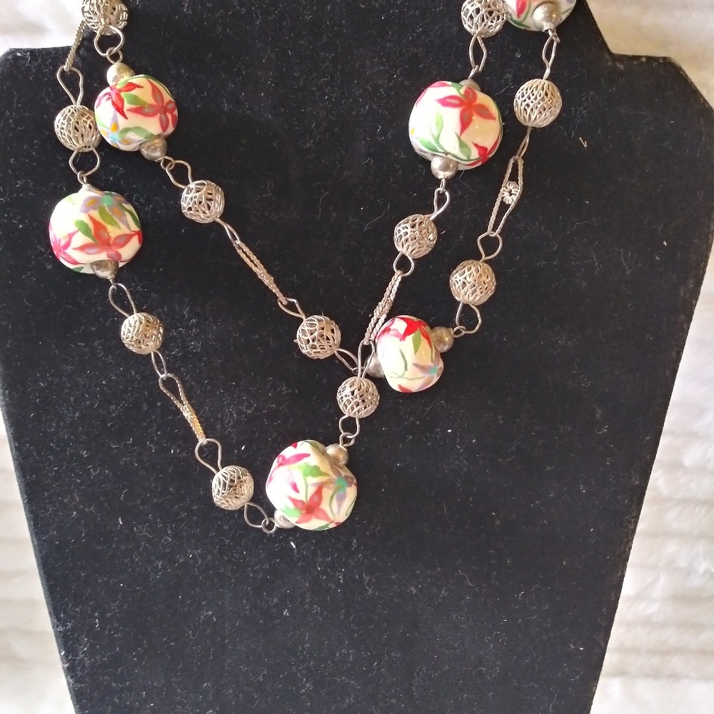 Vintage Floral Bead Necklace